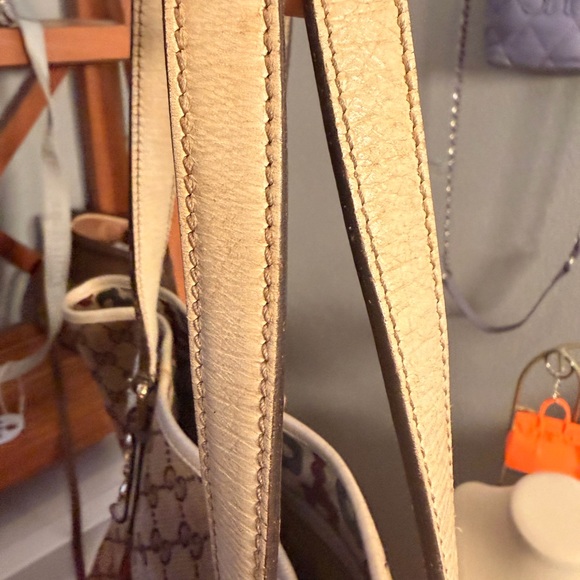 Gucci Beige Tote with Green and Red Stripes - Picture 9 of 10